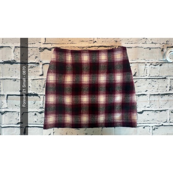 Forever 21 Dresses & Skirts - Forever 21 Womens Plaid Mini Skirt Burgundy Cream Black Small Preppy 0870